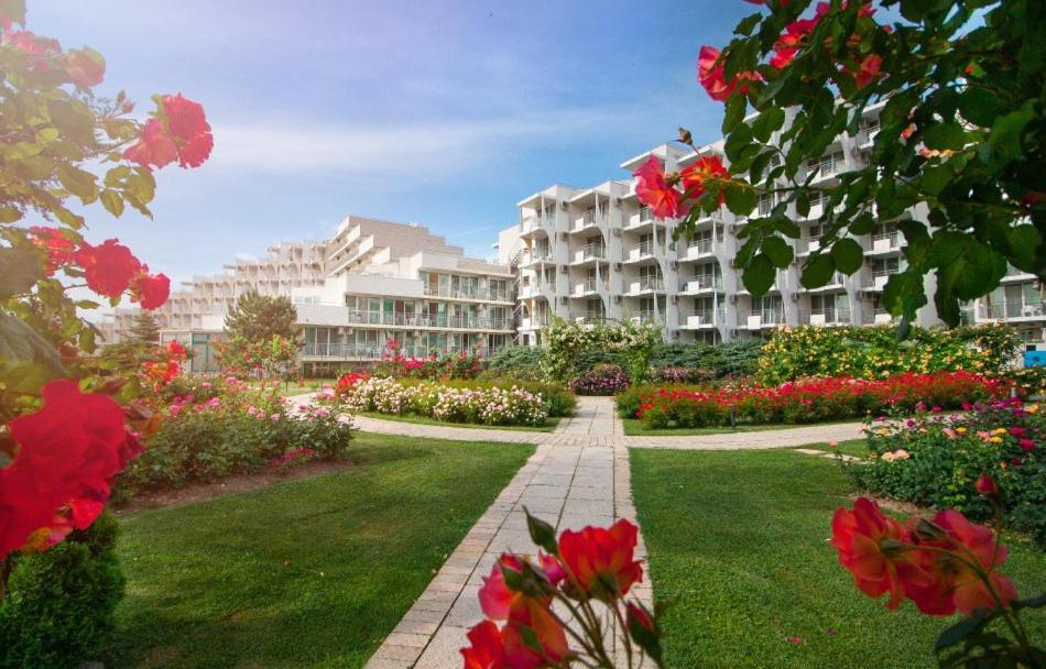 Hotel Laguna Mare Albena Buitenkant foto